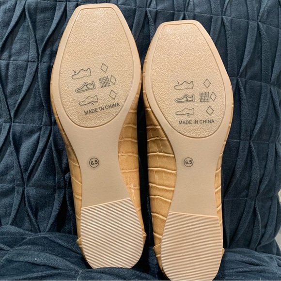 SHEIN Sz  6.5 Womens Slip on flats - NWT - Picture 5 of 5